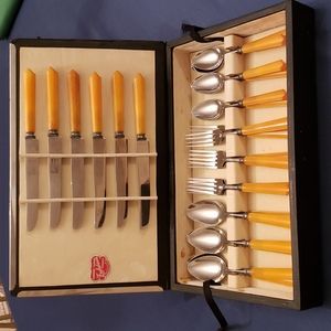 Bakelite 24pc dining utensils